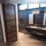 Mast climber installation at برج الاتحاد السكني